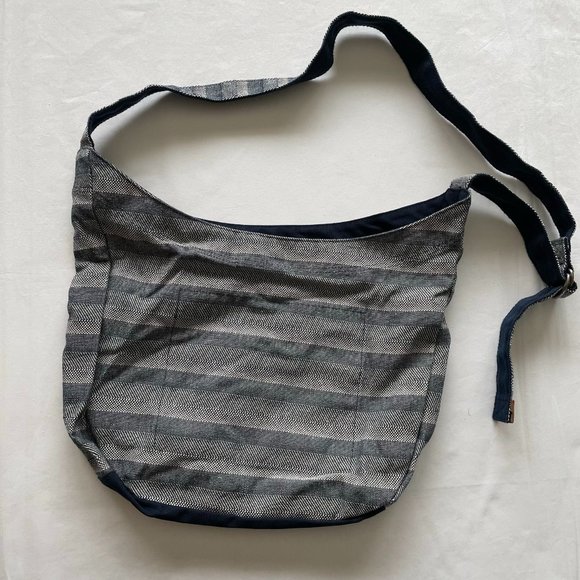 Thirty-One Gifts Woven Navy Blue Retro Metro Hobo Crossbody Bag - Picture 1 of 6